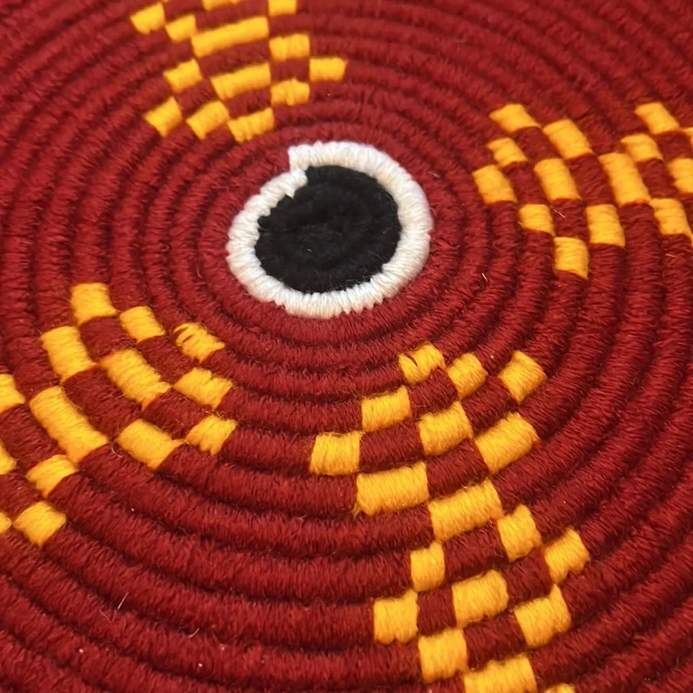 Artisan hand woven large colorful flat red/maroon and yellow basket - Picture 3 of 11